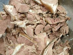 -老石黑山羊毛驴肉火锅(金凯广场店)