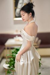 点击看大图 -艾拉·女王婚纱礼服馆