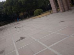 -上海市龙华烈士陵园