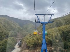 -浙东第一尖雪山欢乐谷