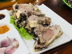 手抓羊肉-三江源美食城