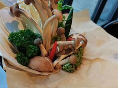 菌菇拼盘-煲宫猪肚鸡(晶品店)