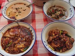 -笨豆腐居民楼菜馆•江西小炒(天津开发区店)
