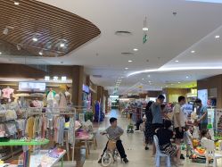 -孩子王(建邺金鹰世界店)
