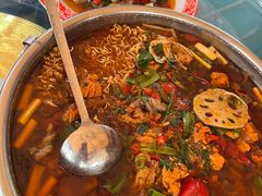 -牟记江湖重庆地标特色菜鱼蛋海鲜羊蝎子(巴南区黑金冠十多年好店)