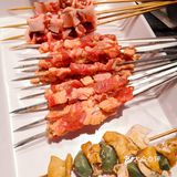 饼加肉的快乐，还有东北麻辣烫，看着世界杯绝了[强]