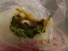 -老王芙蓉蛋卷饼(万达店)