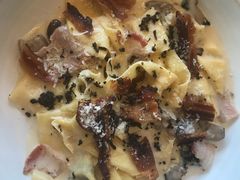 -ROAST coffee & eatery