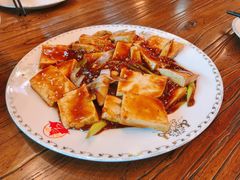 葱烧自制豆腐-百瑞谷饭庄