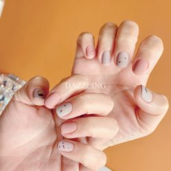 -DAZZLING BEAUTY美甲•美睫专门店