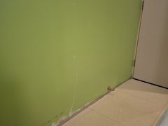 -卡罗酒店(东门晒布地铁站店)