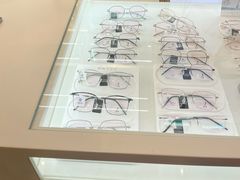 -J-Optical佳视明眼镜·蔡司视觉(青岛金茂览秀城店)