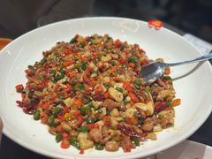 -川流不息·地道川菜·小龙虾(松东路店)