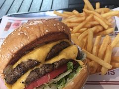 -The Habit Burger Grill 哈比特汉堡(爱琴海店)