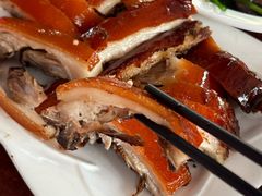 -黄记四更烤乳猪店