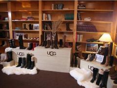 店内环境-UGG(燕莎奥特莱斯购物中心店)