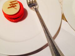 iphone_upload_pic-LONG BAR 廊吧(外滩华尔道夫酒店)