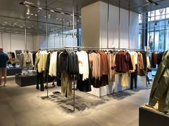 店内环境-URBAN REVIVO(深圳华润万象天地店)