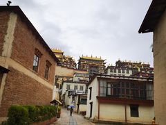 -噶丹松赞林寺