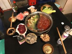 -岗上渣渣老火锅(两路口店)