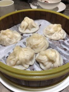 萝岗万达广场三楼环境优雅菜品卖相口感都很好不是很大份但很精致味道