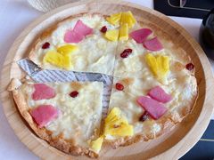 红酒雪梨水果脆薄饼-圣彼得堡观江俄餐厅(中央大街黑金冠店)