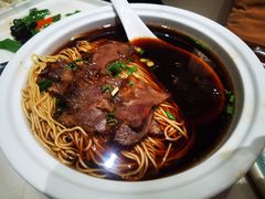 -满江红四季餐厅 · 国家五钻级酒家(新纪元大酒店店)