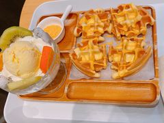 -猫的天空之城概念书店(杭州南宋御街店)