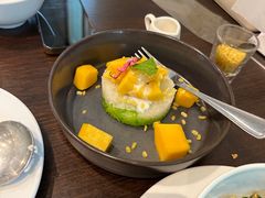 -Chom Cafe and Restaurant