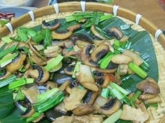 -云海肴·汽锅鸡·云南菜(天山百盛优客店)