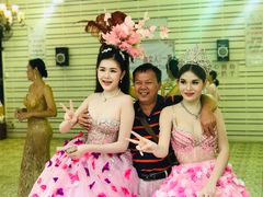 -金东尼人妖秀