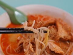-亚王咖喱鸡米粉面
