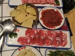 -喜悦小串丹东小黄牛海鲜烧烤大排档(民主广场店)