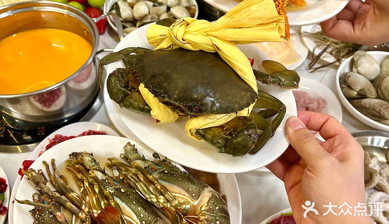 南宁万象城对面！海鲜自选火锅好吃哭快去！！