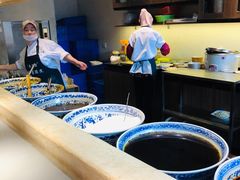 自助取餐区-清真盛志望麻酱酿皮·非遗老字号