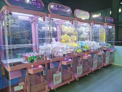 -嘿哟动霸CHUA·新潮玩运动娱乐中心·蹦床滑冰团建乐园