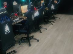 -绿树电竞(五路店)