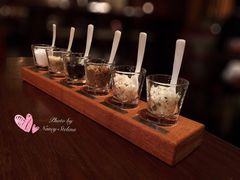 配套的盐与酱汁-恰餐厅及酒吧 CHAR Bar & Grill (北京丽都皇冠假日店)