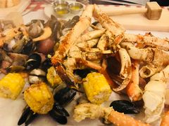-The Crab Pot Seattle