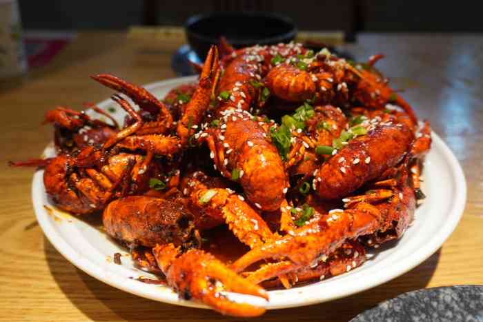 南虾61北羊61小龙虾(宁国路店)-"2020不负韶华,不负春光,我们继续