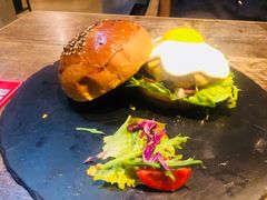 -HIGH FIVE哈福手工汉堡(桂林路店)