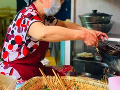 -半月镰胡姐脆皮萝卜饺子