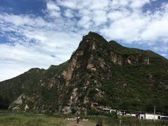 -百里峡七彩艺术小镇