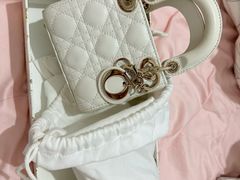 -小飞侠奢侈品回收 寄卖 养护(宝山宝龙广场店)