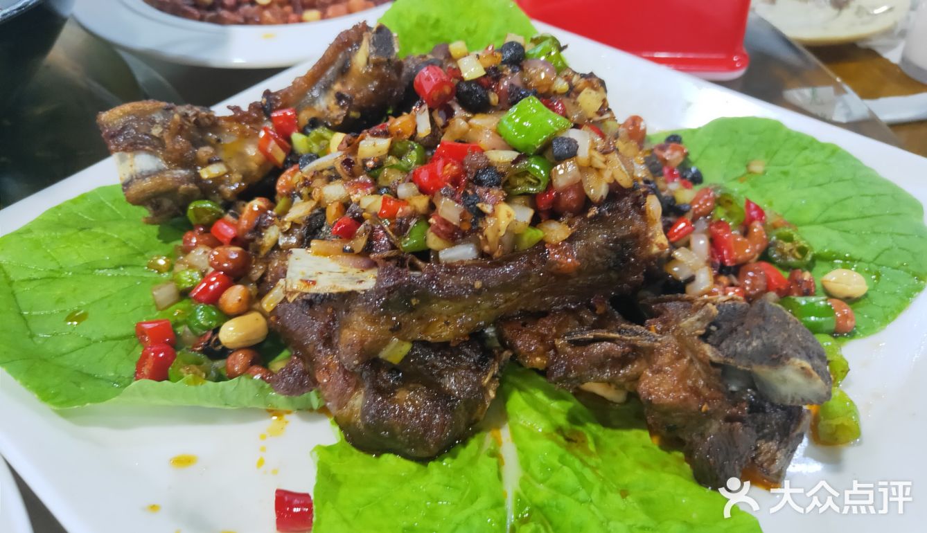 菜量很足，都是挺大一份的，点了一份酸菜鱼