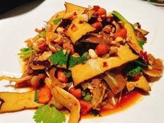 -费大厨辣椒炒肉(万家丽一店)