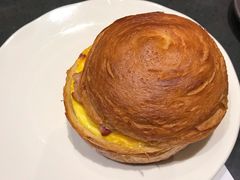 鸡蛋培根可颂堡-星巴克(来福士2F店)