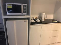 冰箱、微波炉-曼谷文华中心点大酒店