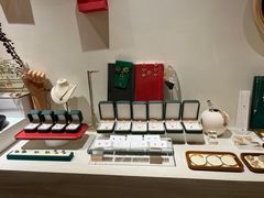 -LADY FAFA(巨鹿路陕西南路路口店)