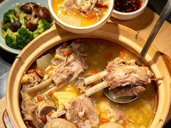 -乔街深夜食堂·小龙虾·高压锅生蚝(杭州总店)